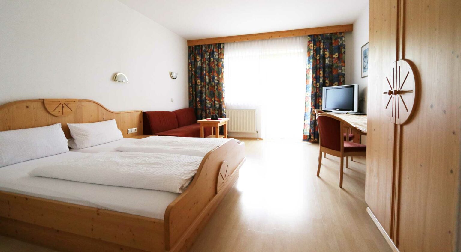 Hotel_Kirchdach_Tirol_Gschnitz_Doppelzimmer